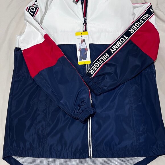 Tommy Hilfiger Ladies' Lightweight Windbreaker - Size Small - Brand New - Picture 5 of 8